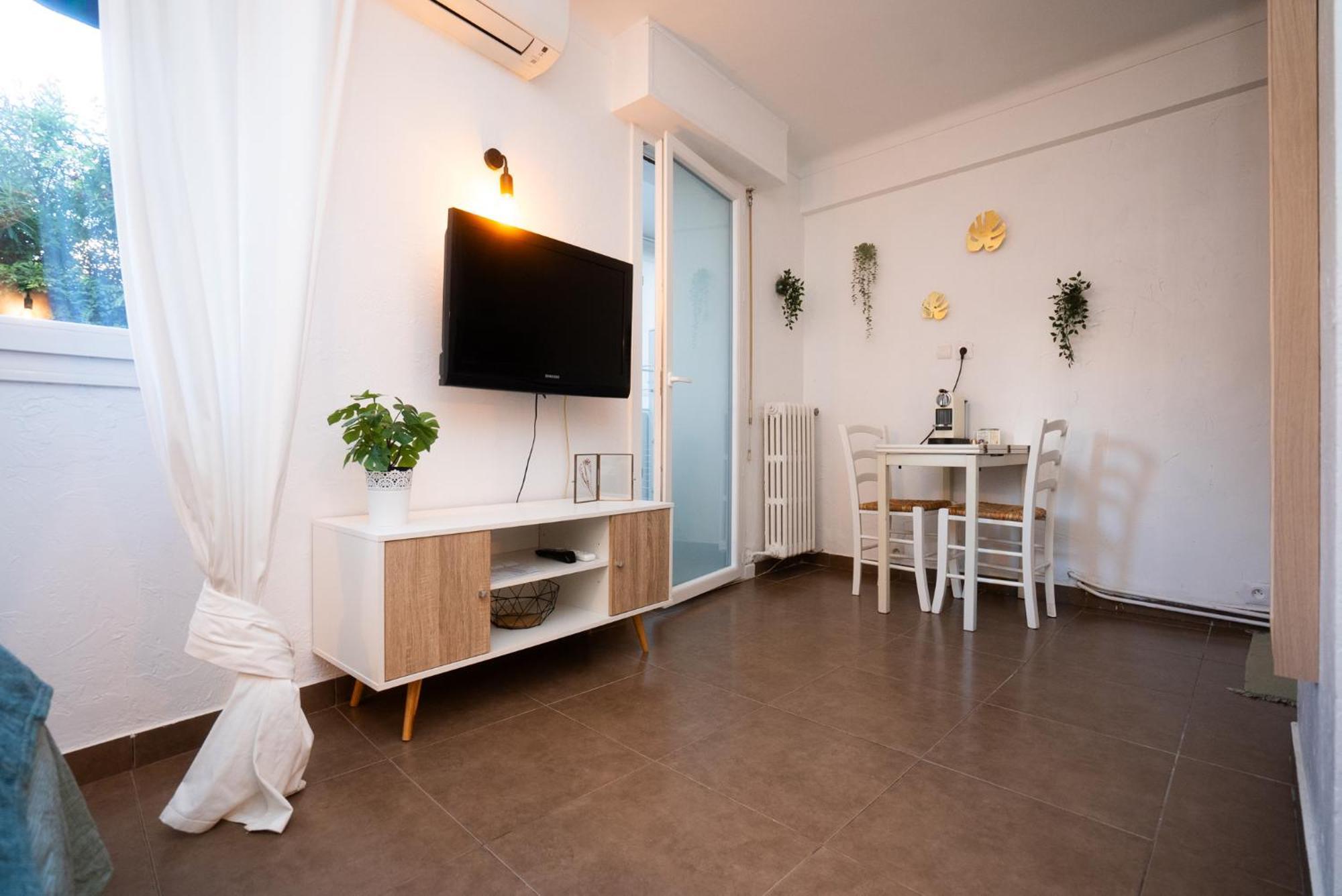 Apartament Location Studio Avec Loggia Antibes Zewnętrze zdjęcie